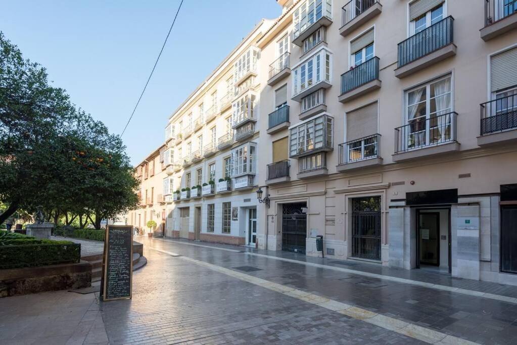Cathedral Suites Málaga Szoba fotó