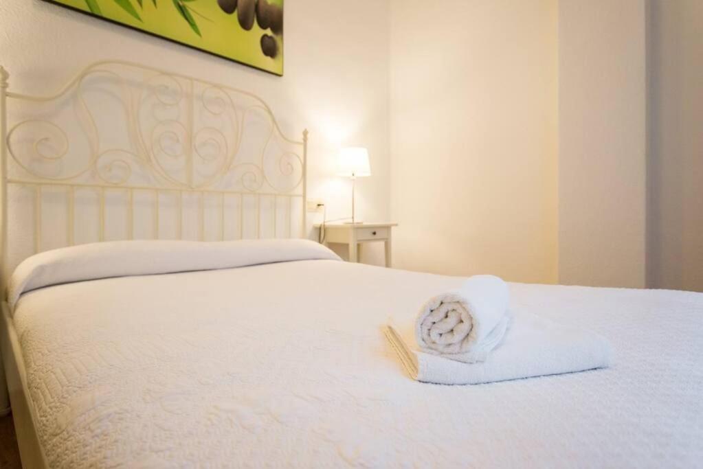 Cathedral Suites Málaga Szoba fotó