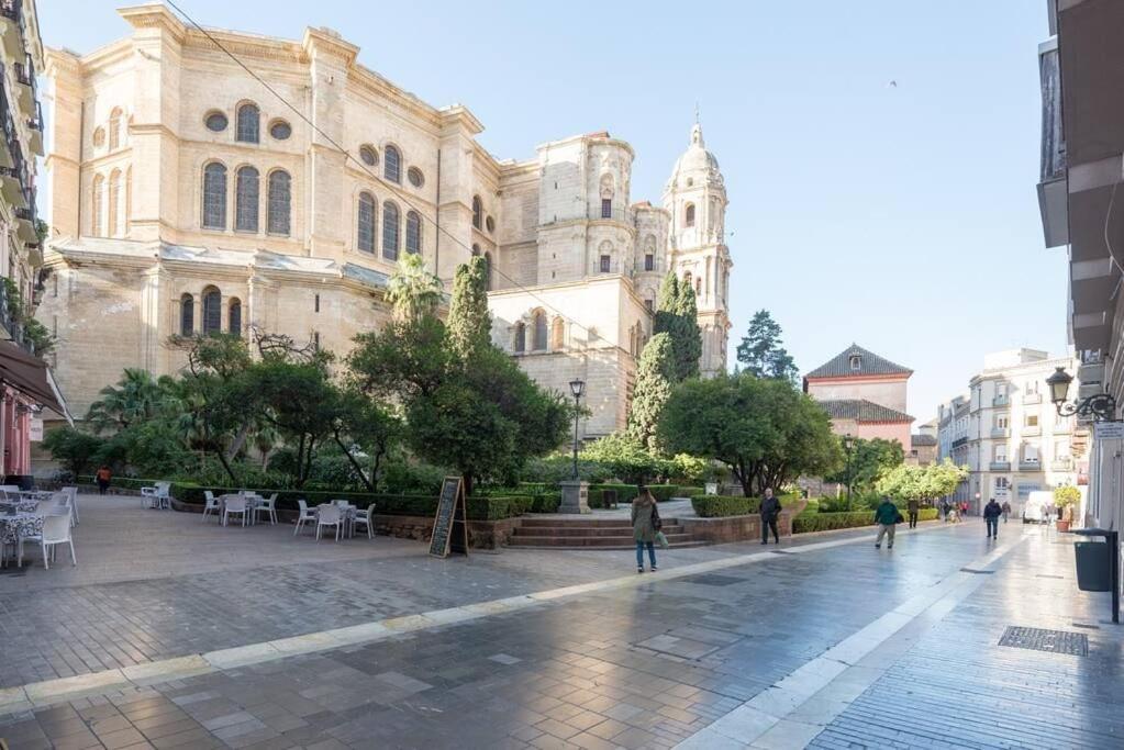 Cathedral Suites Málaga Szoba fotó