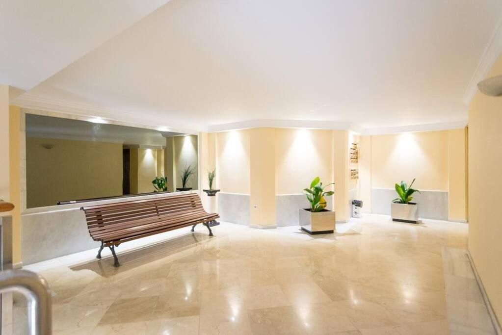Cathedral Suites Málaga Szoba fotó