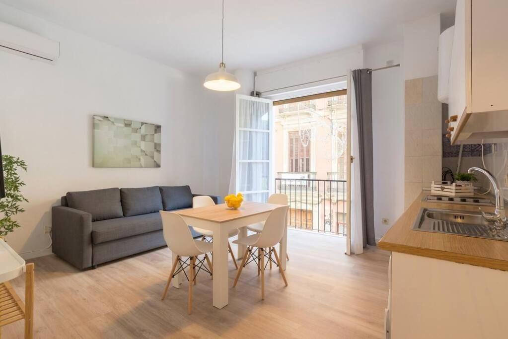 Cathedral Suites Málaga Szoba fotó