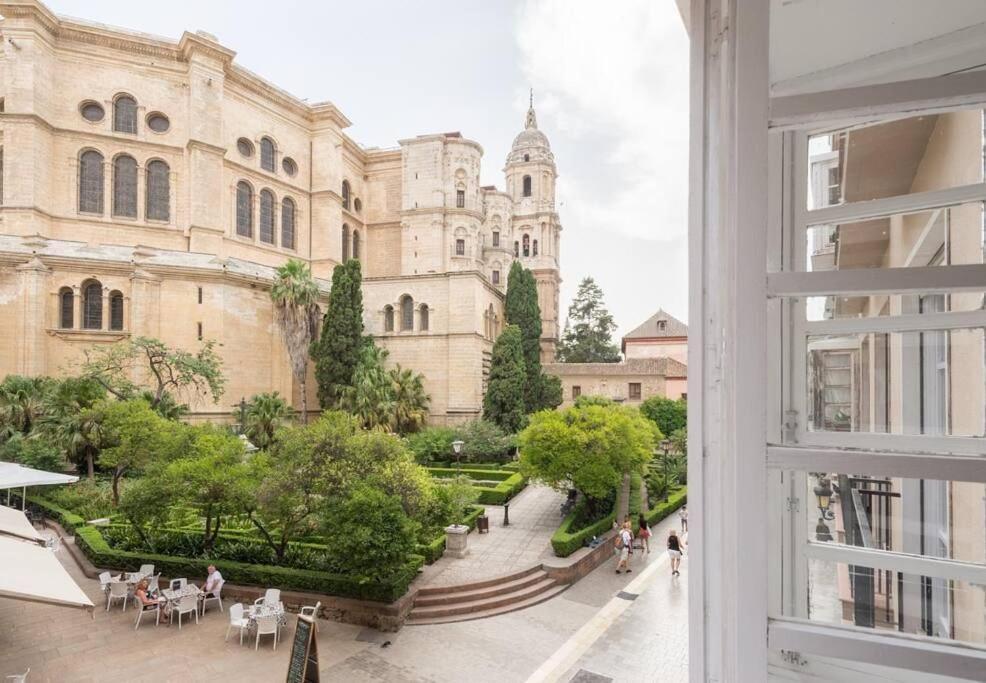 Cathedral Suites Málaga Szoba fotó