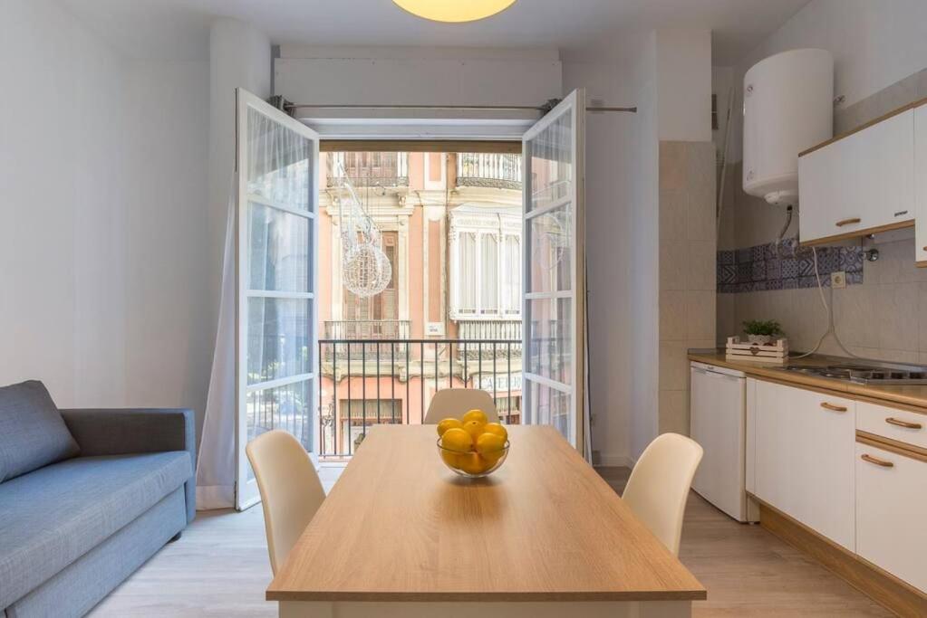 Cathedral Suites Málaga Szoba fotó