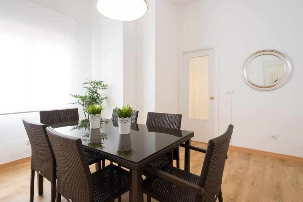 Cathedral Suites Málaga Szoba fotó